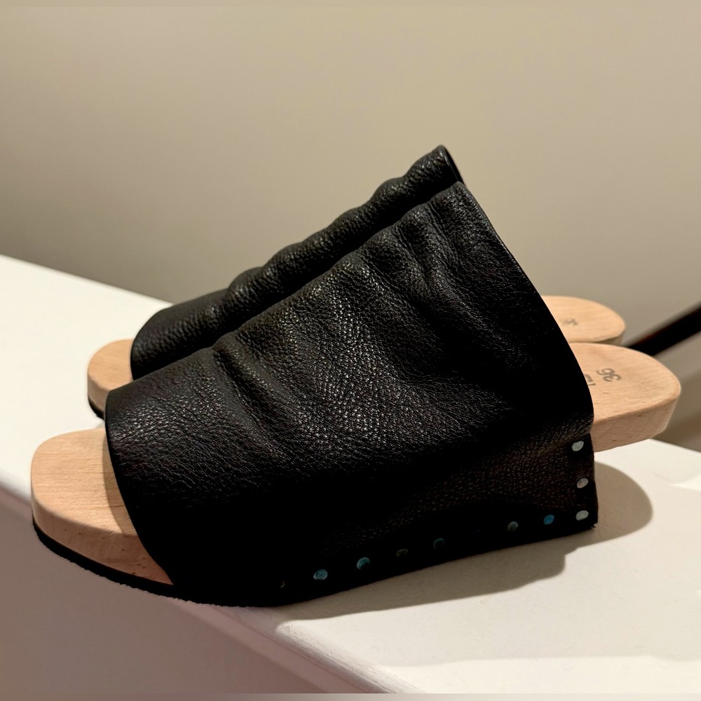 Trippen Black Leather Slide Sandals Gush F